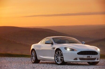 DB9 4